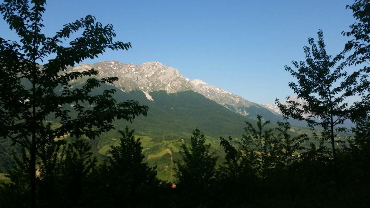 La Via Del Parco Villa Arsita Bagian luar foto
