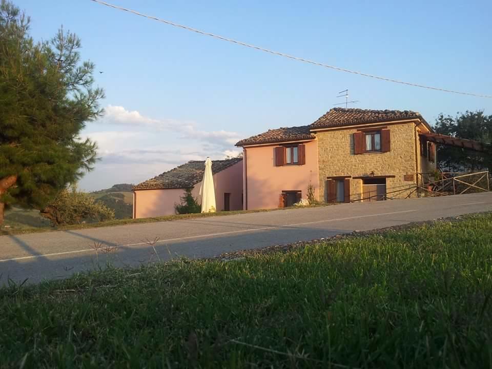 La Via Del Parco Villa Arsita Bagian luar foto